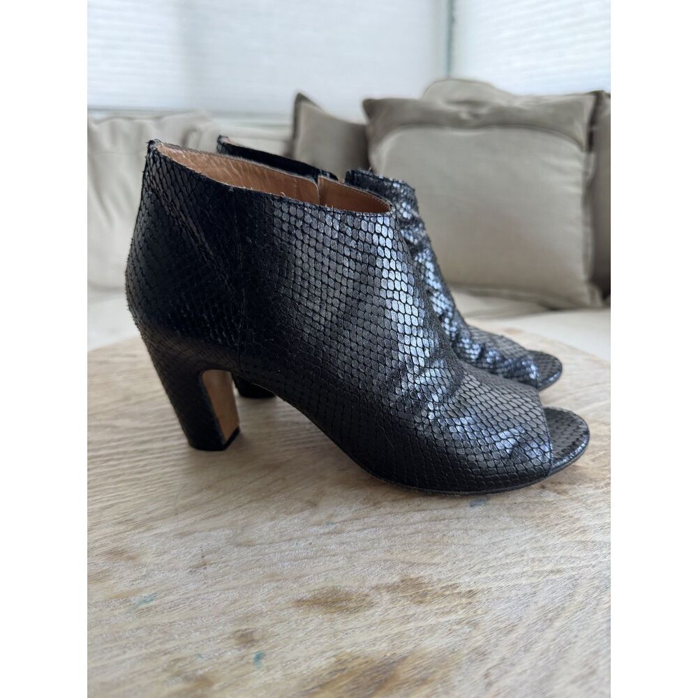 MAISON MARTIN MARGIELA Authentic Snake Skin Black Open Toe Booties Sz 38.5